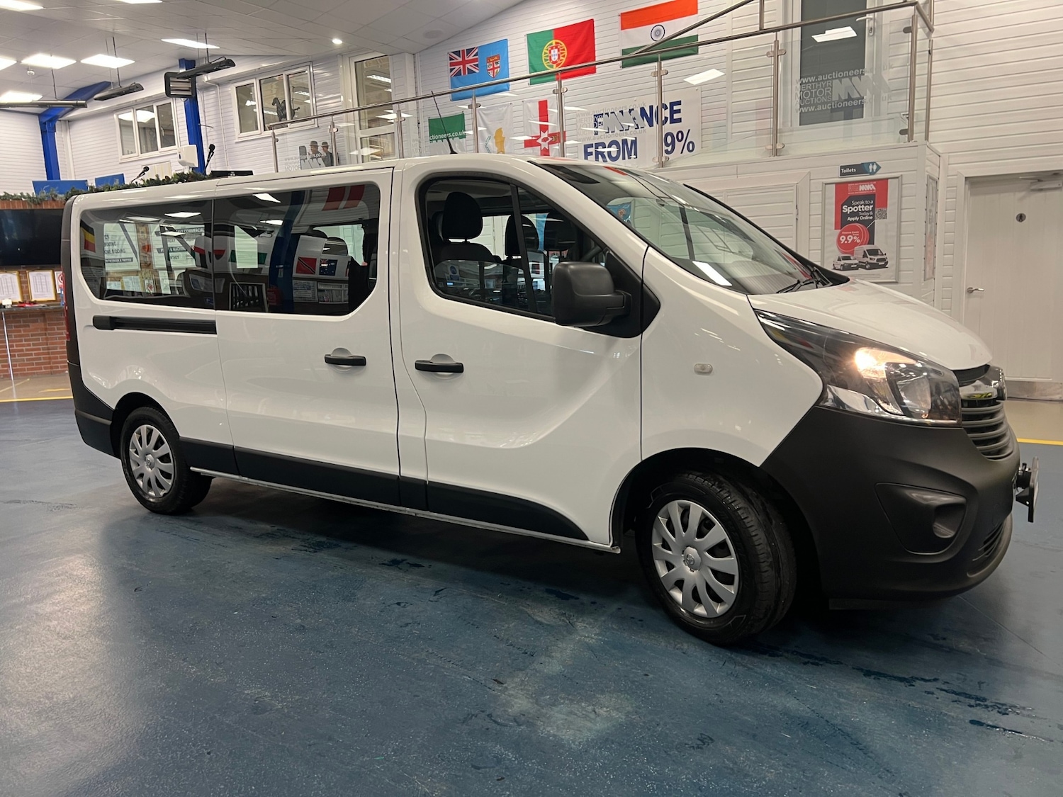 Used Vauxhall Vivaro 2018 for sale - 76861681: Photo 2