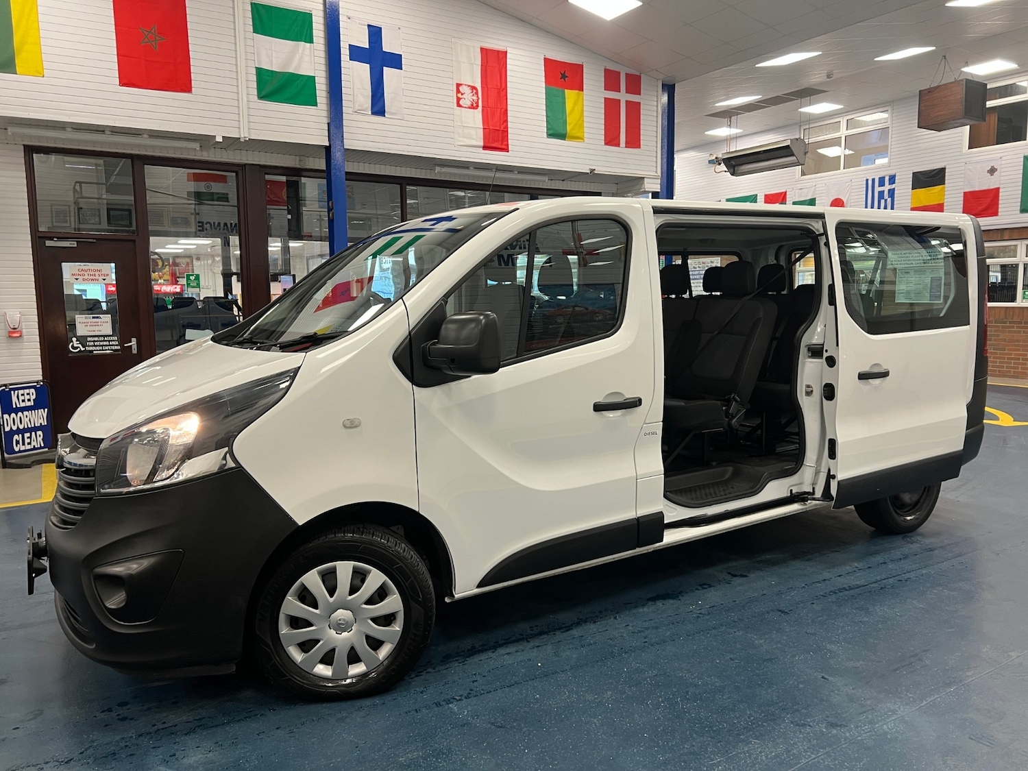 Used Vauxhall Vivaro 2018 for sale - 76861681: Photo 9