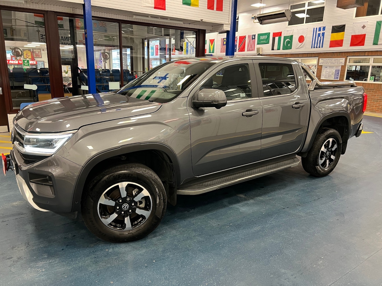 Used Volkswagen Amarok 2023 for sale - 76792660: Photo 3