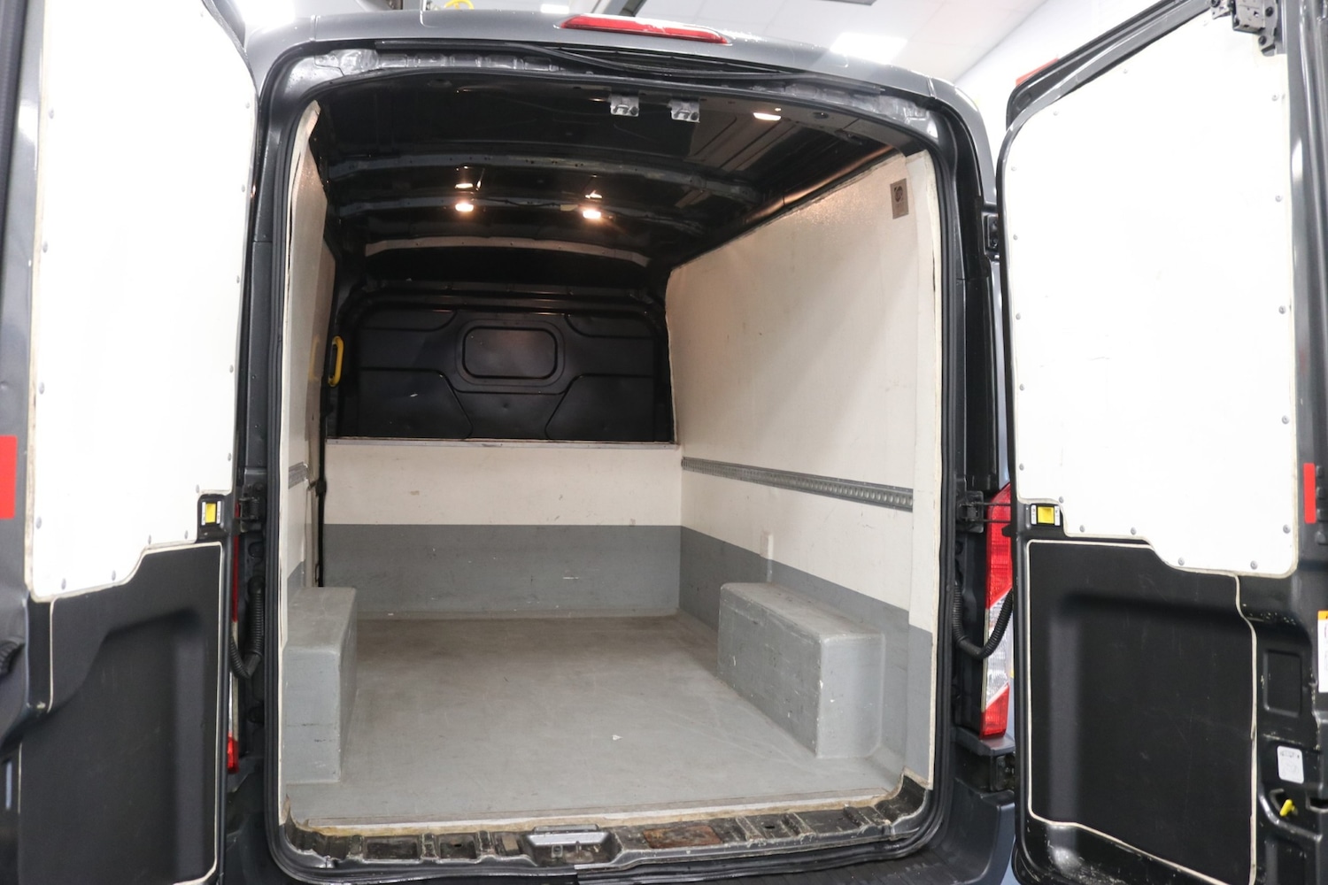 Used Ford Transit 2017 for sale - 77125891: Photo 13