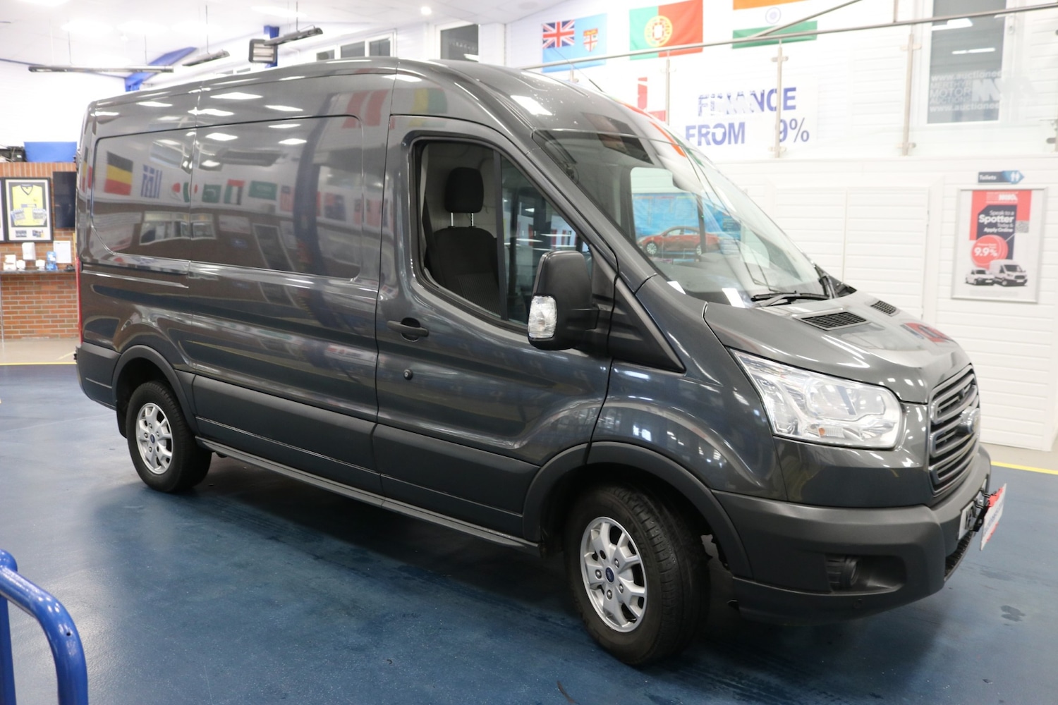 Used Ford Transit 2017 for sale - 77125891: Photo 2