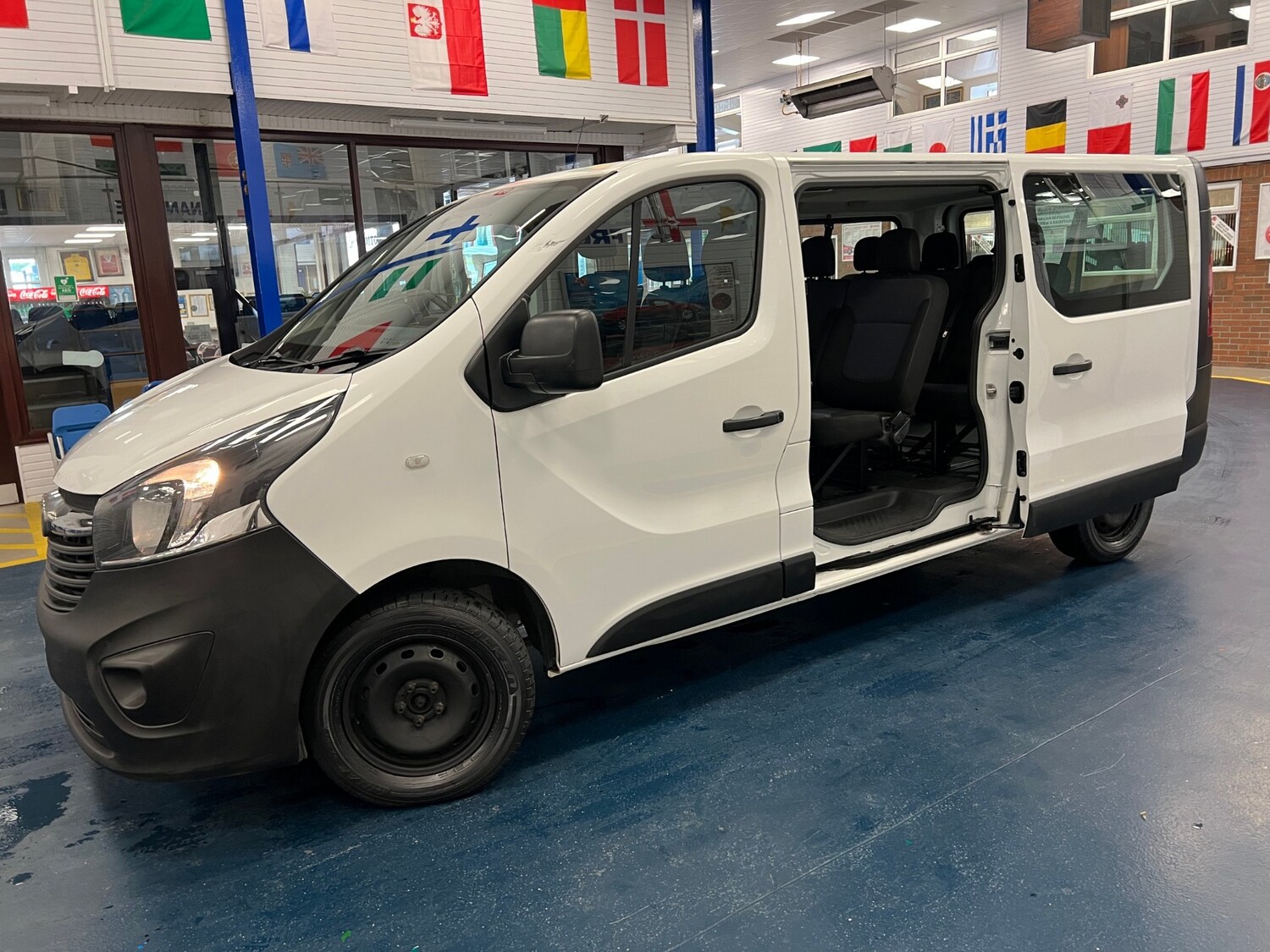 Used Vauxhall Vivaro 2018 for sale - 76205394: Photo 10