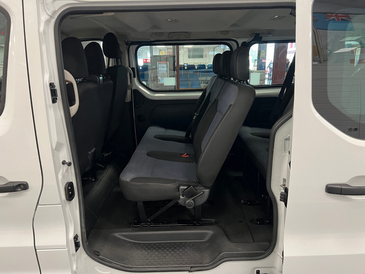 Used Vauxhall Vivaro 2018 for sale - 76205394: Photo 11