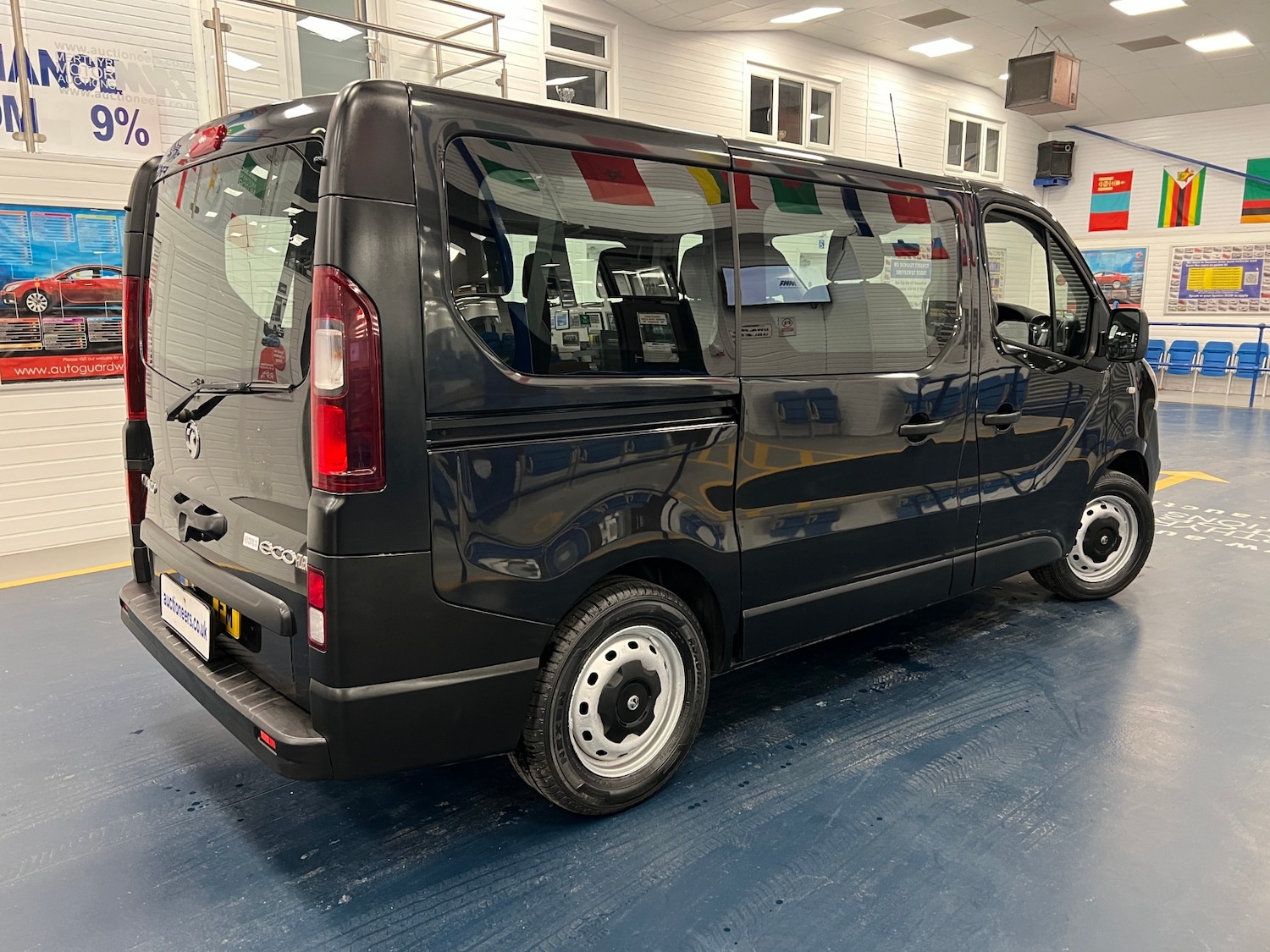 Used Vauxhall Vivaro 2017 for sale - 77459757: Photo 5