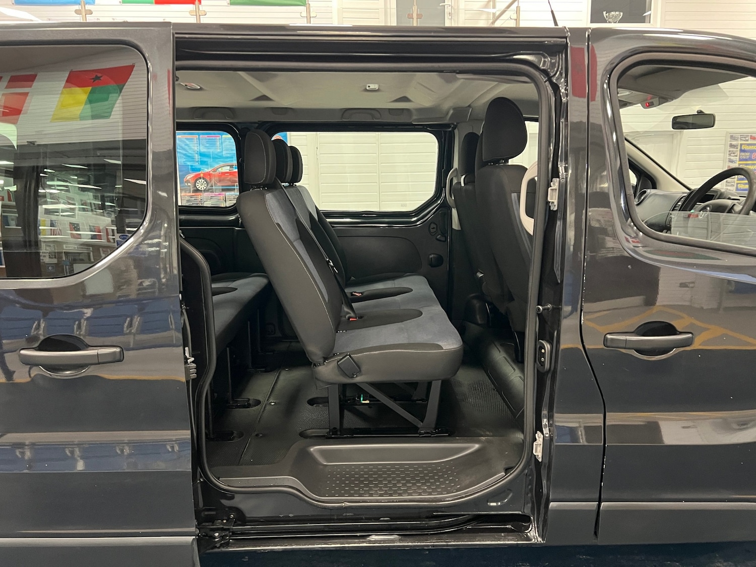 Used Vauxhall Vivaro 2017 for sale - 77459757: Photo 7