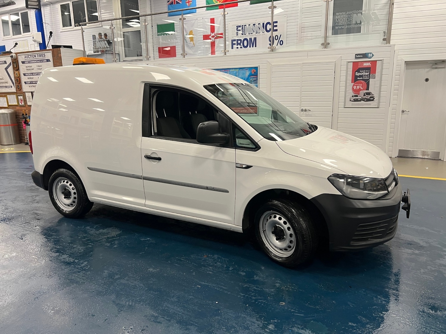 Used Volkswagen Caddy 2017 for sale - 76490353: Photo 2