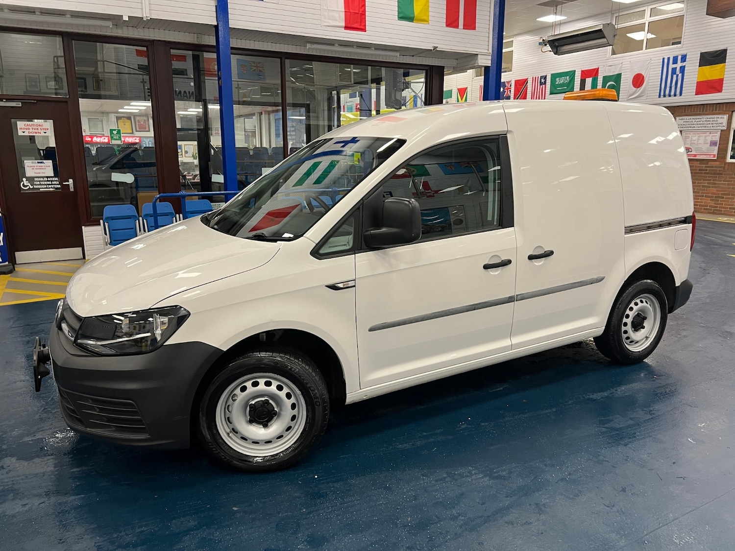 Used Volkswagen Caddy 2017 for sale - 76490353: Photo 3