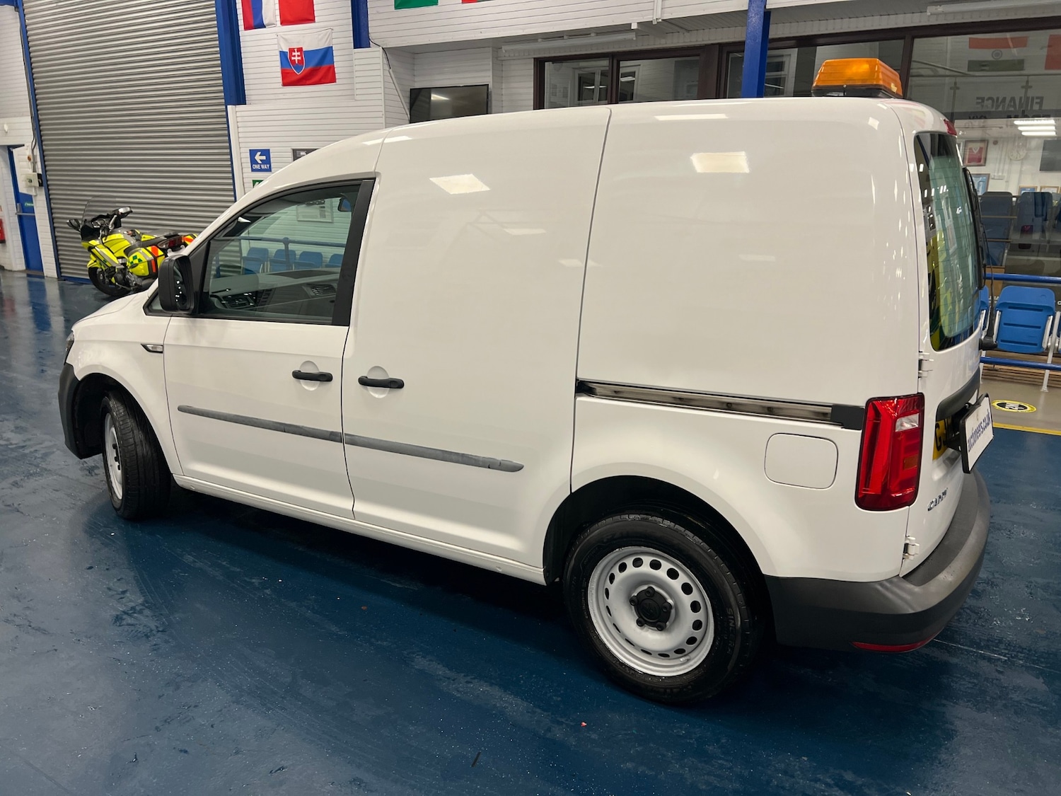 Used Volkswagen Caddy 2017 for sale - 76490353: Photo 4