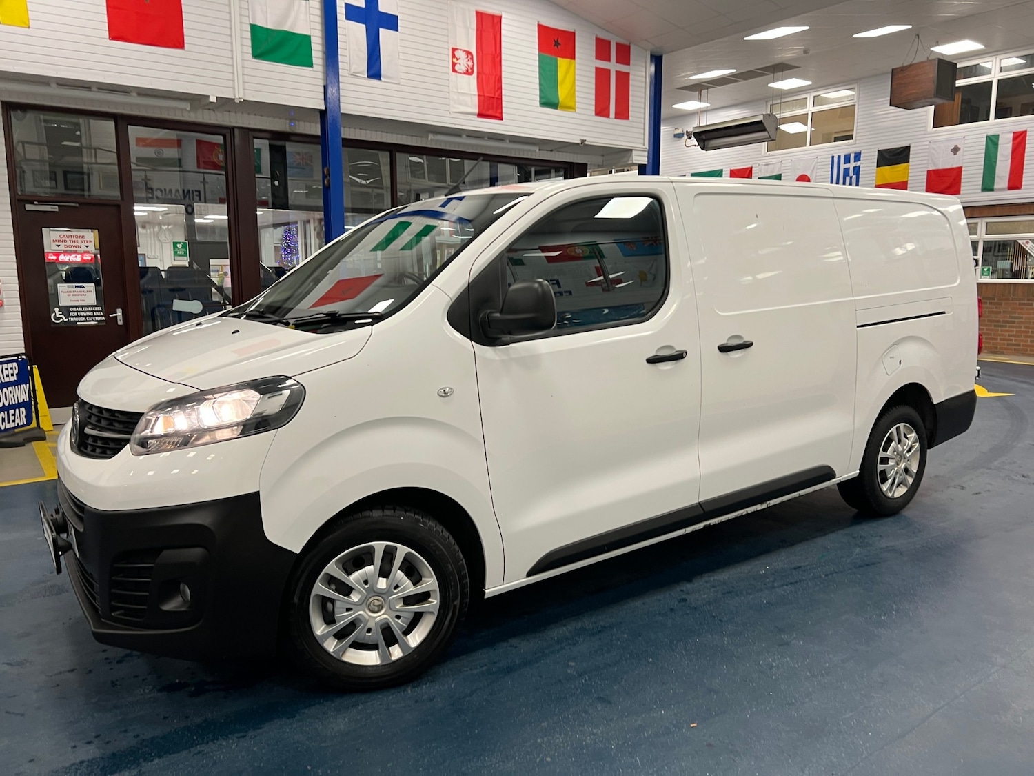 Used Vauxhall Vivaro 2021 for sale - 77285778: Photo 3