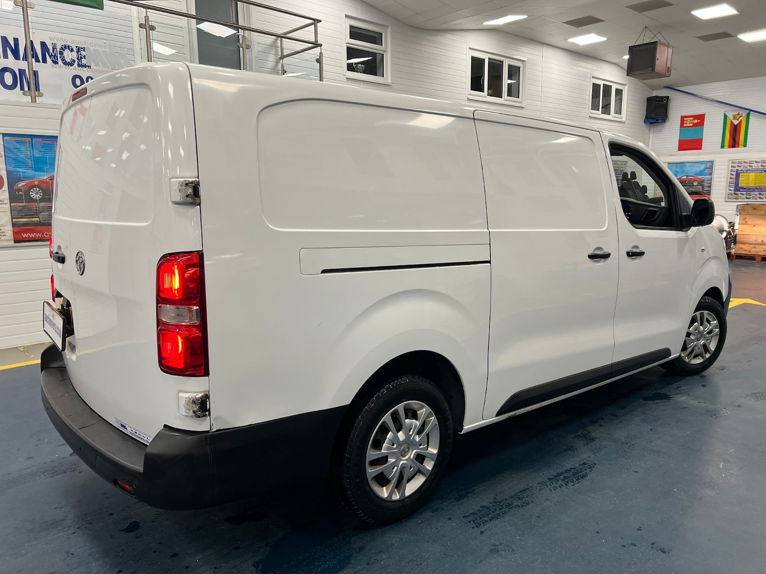 Used Vauxhall Vivaro 2021 for sale - 77285778: Photo 5