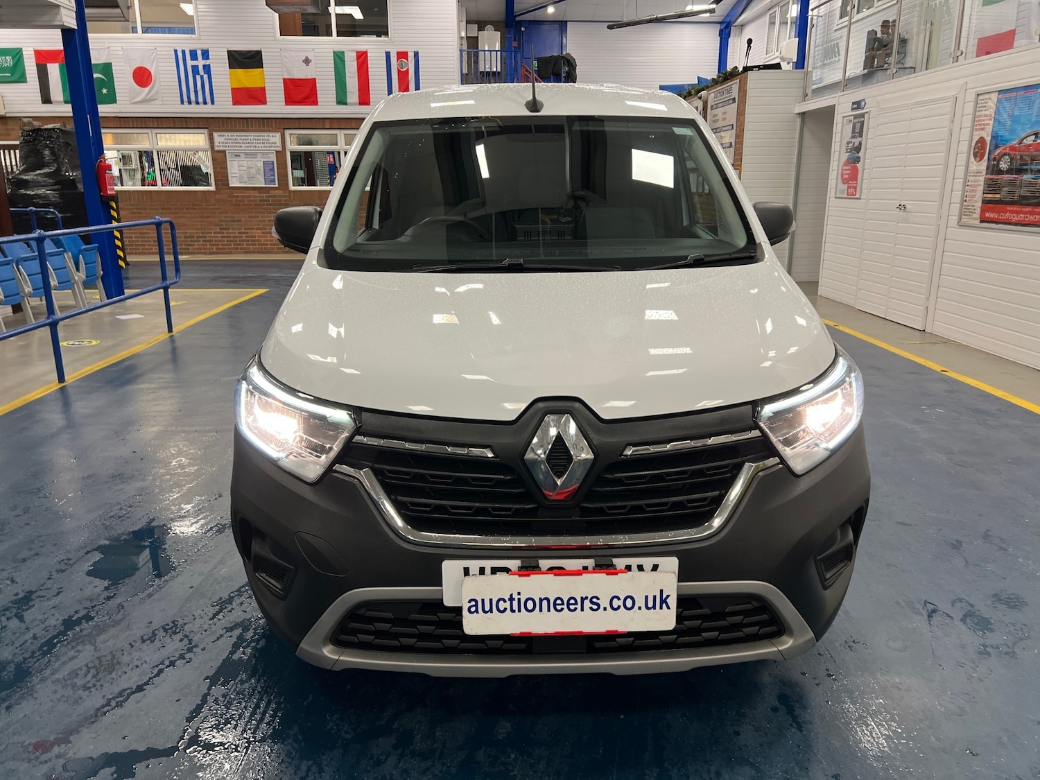 Used Renault Kangoo 2023 for sale - 76861674: Photo 12