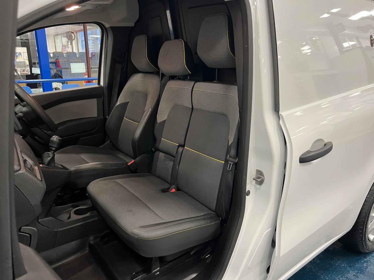 Used Renault Kangoo 2023 for sale - 76861674: Photo 18