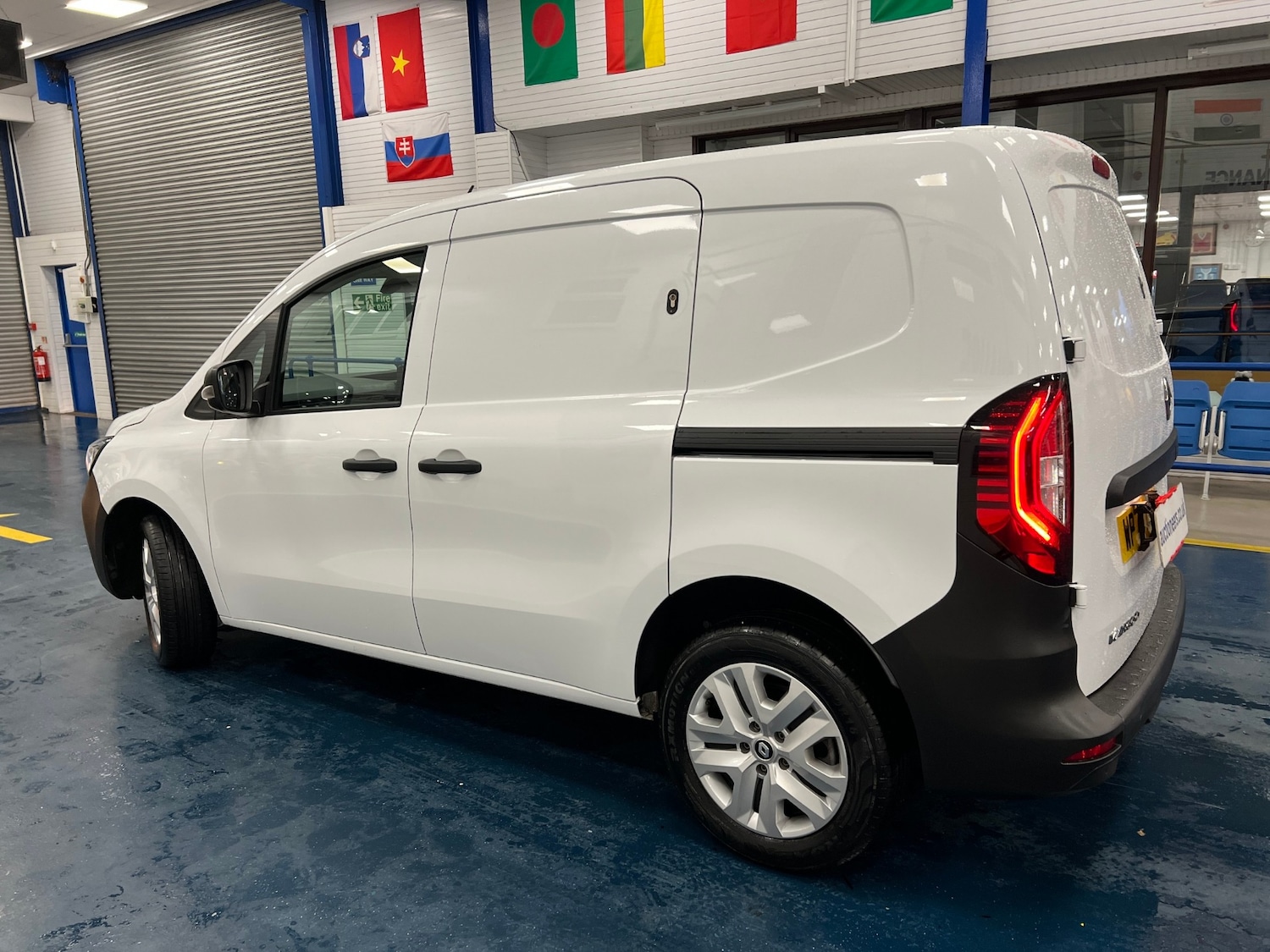 Used Renault Kangoo 2023 for sale - 76861674: Photo 4