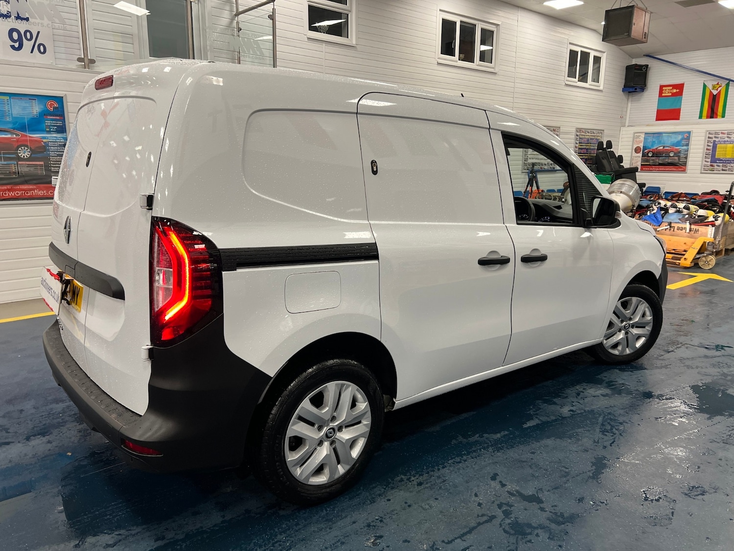 Used Renault Kangoo 2023 for sale - 76861674: Photo 5