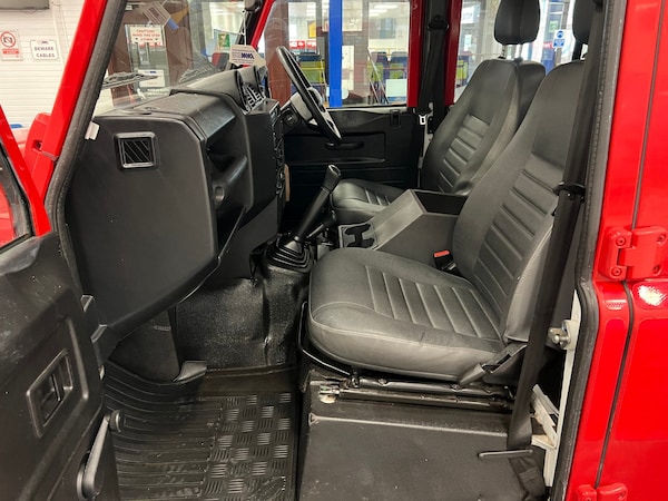 Used Land Rover Defender 2012 for sale - 76298867: Photo 15