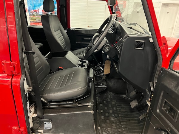 Used Land Rover Defender 2012 for sale - 76298867: Photo 16