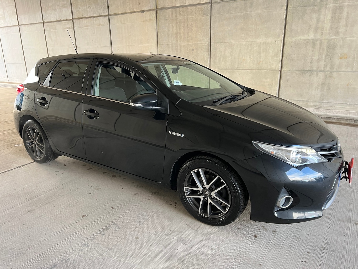 Used Toyota Auris 2015 for sale - 77363302: Photo 2