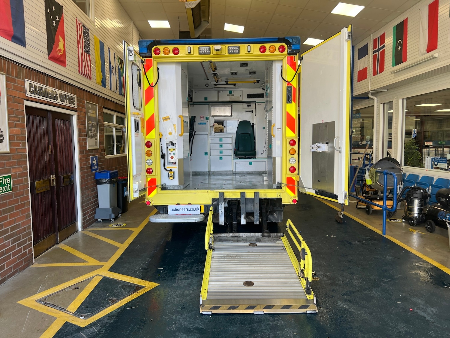 Used Mercedes-Benz Sprinter 2015 for sale - 77336640: Photo 11