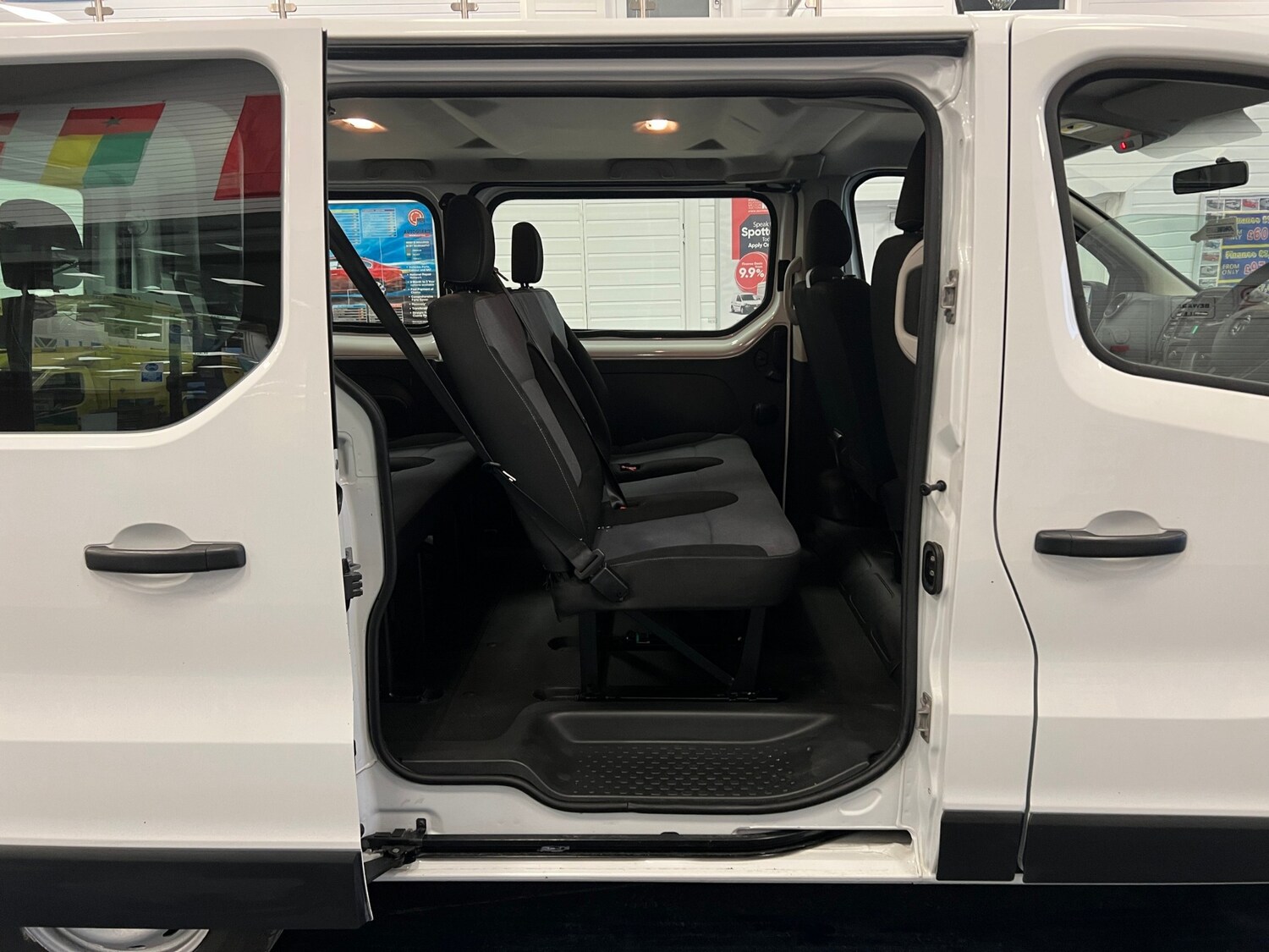 Used Vauxhall Vivaro 2016 for sale - 77743377: Photo 6