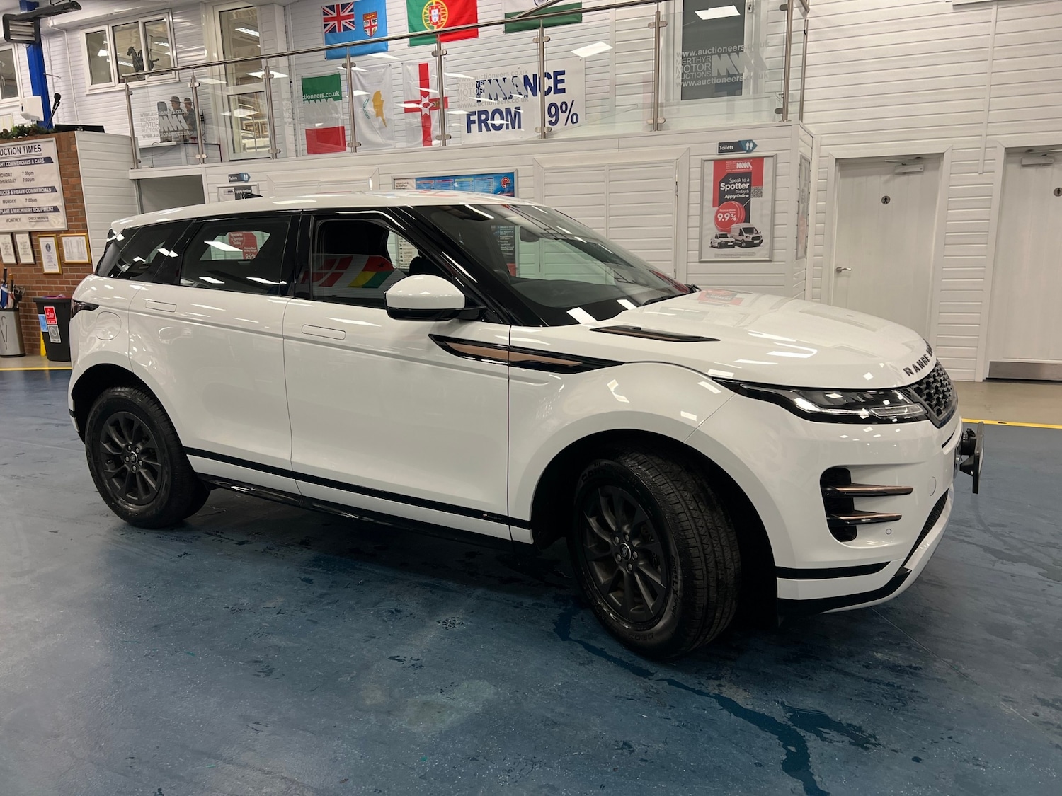 Used Land Rover Range Rover Evoque 2020 for sale - 77124271: Photo 2