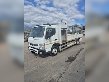 Used Mitsubishi Canter 2019 for sale - 75443610: Photo