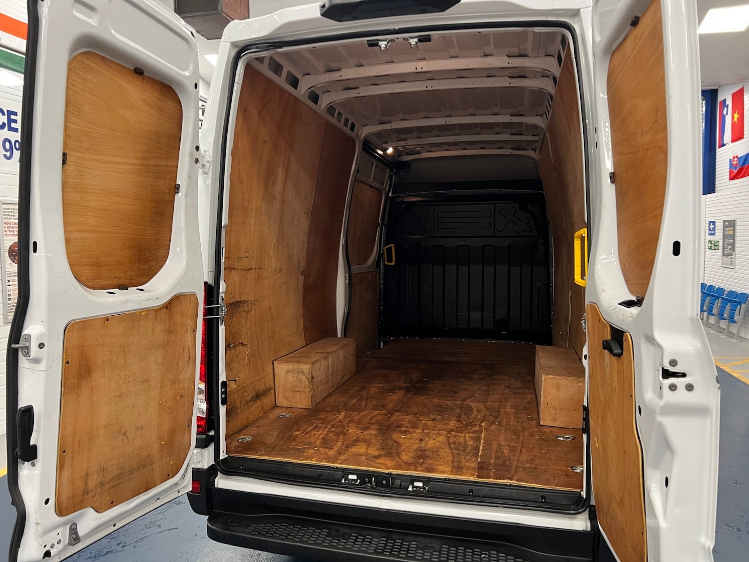 Used Iveco Daily 2024 for sale - 77714964: Photo 11