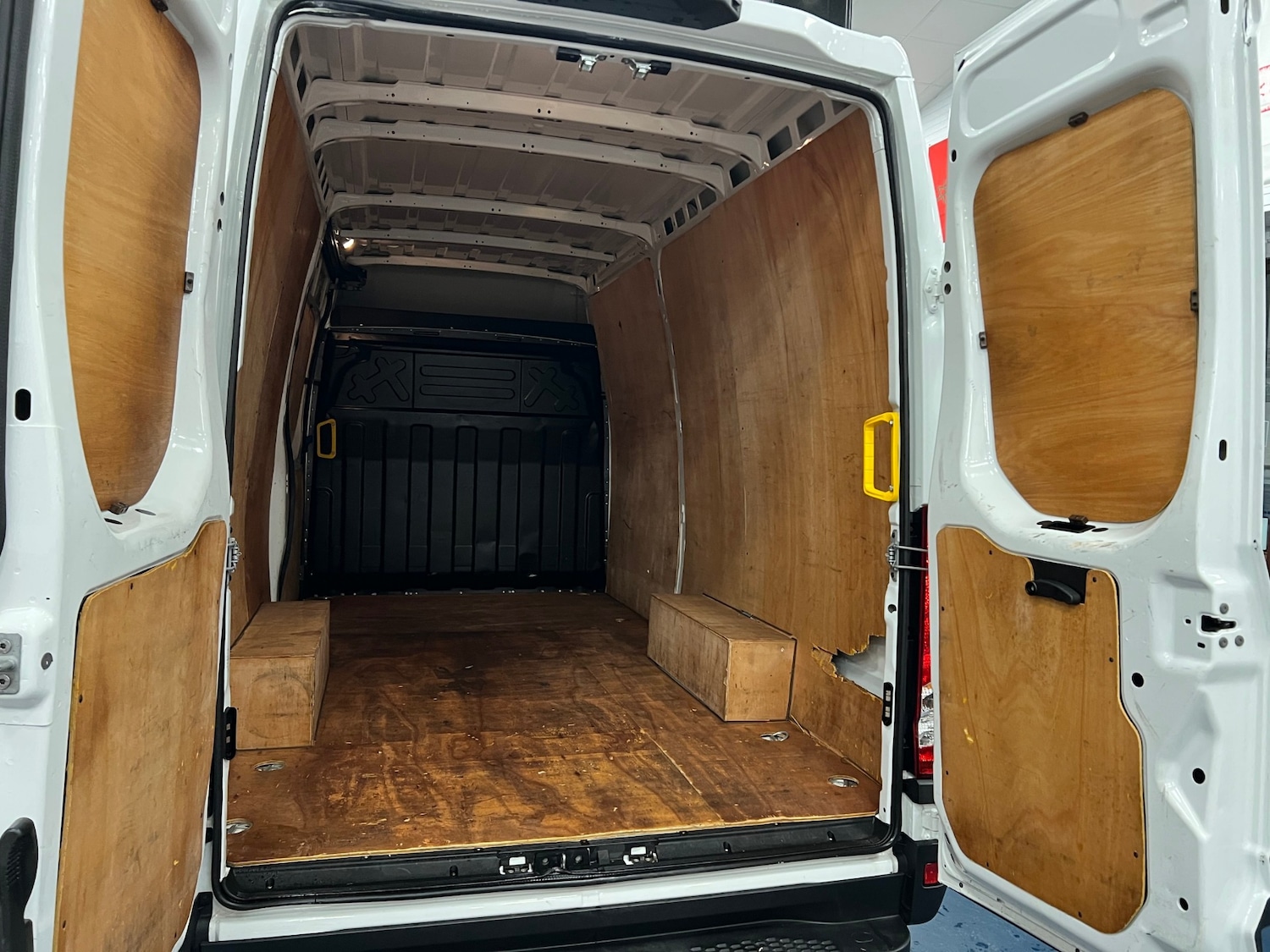 Used Iveco Daily 2024 for sale - 77714964: Photo 12