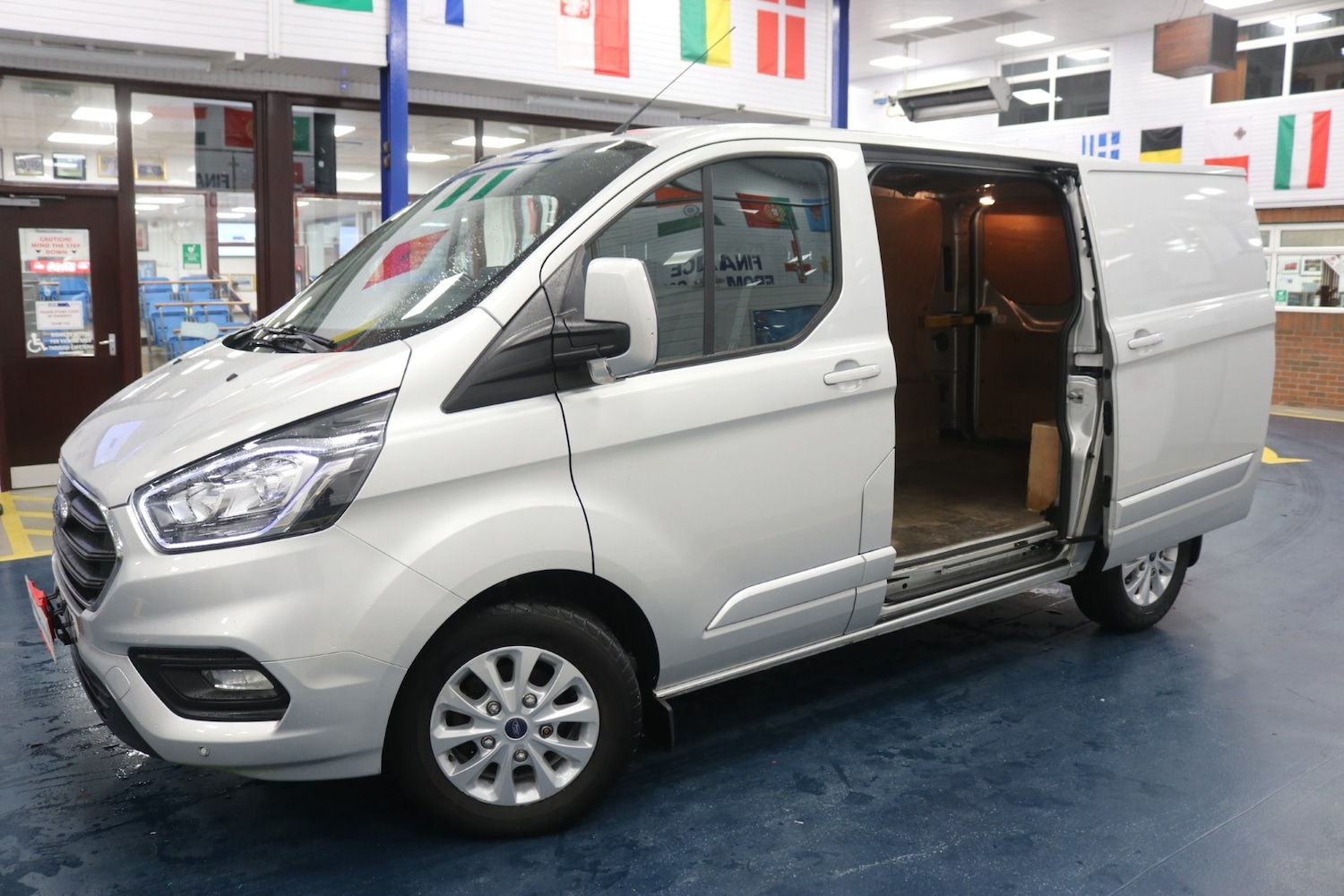 Used Ford Transit Custom 2019 for sale - 77127388: Photo 6