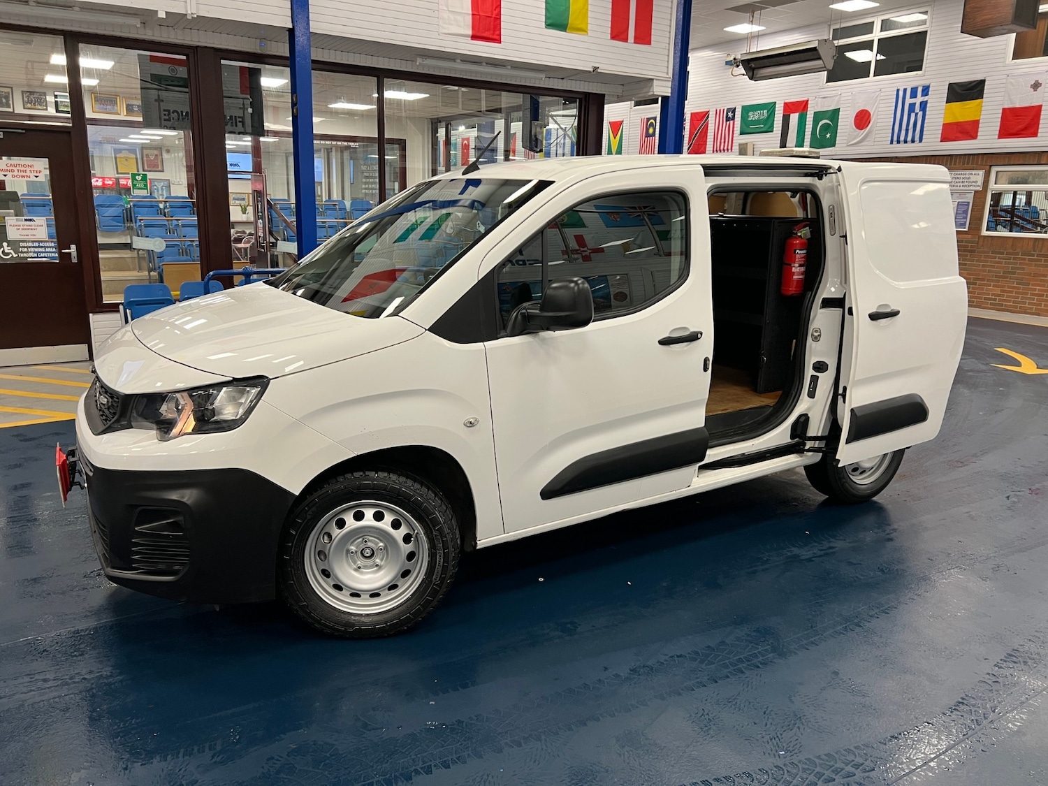 Used Peugeot Partner 2019 for sale - 77649862: Photo 6