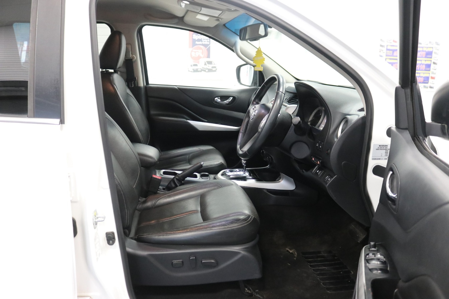 Used Nissan Navara 2017 for sale - 77127620: Photo 14