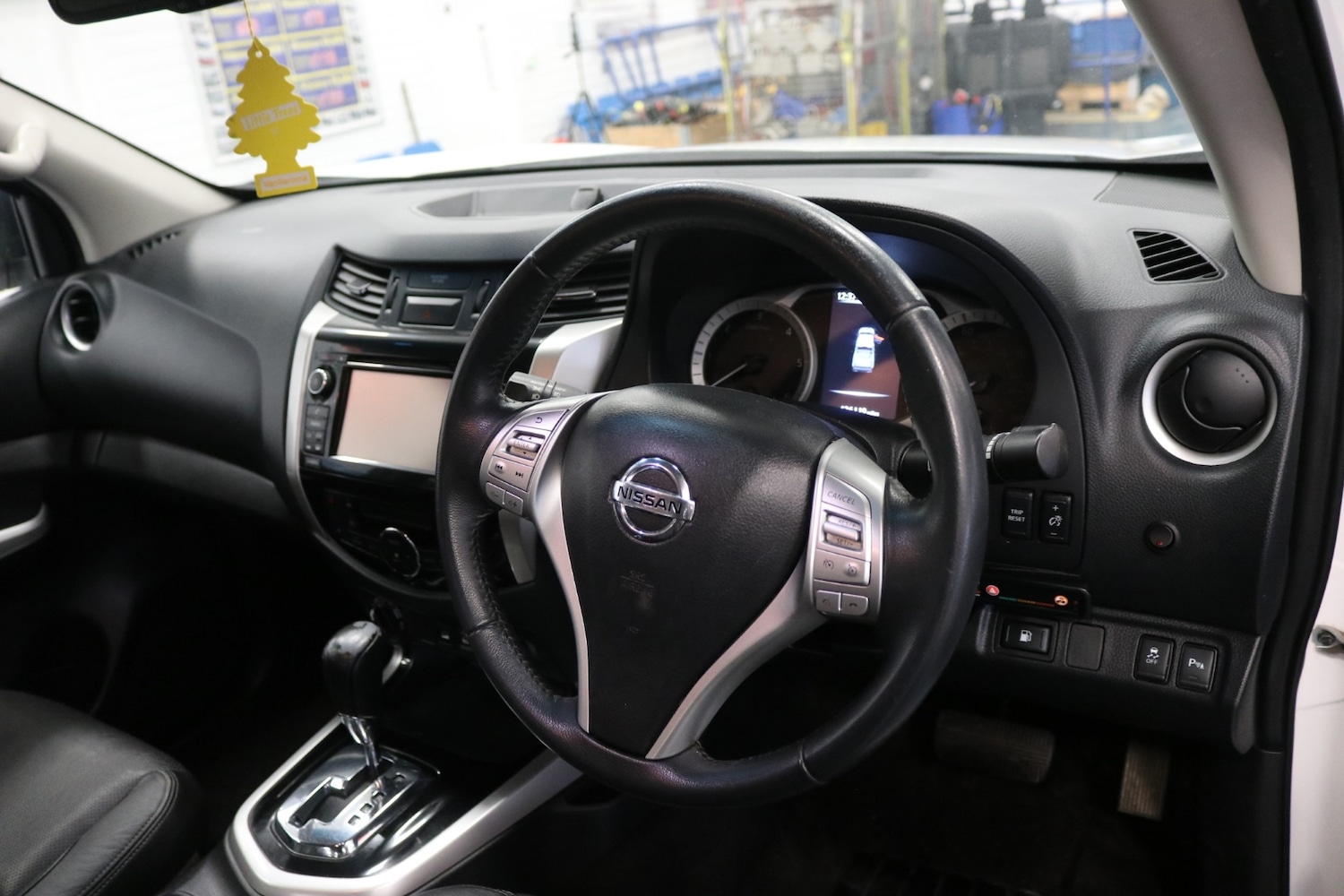 Used Nissan Navara 2017 for sale - 77127620: Photo 15