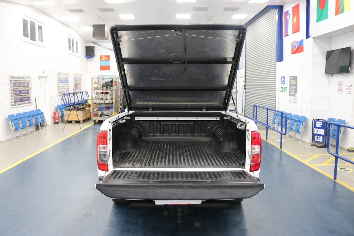 Used Nissan Navara 2017 for sale - 77127620: Photo 9