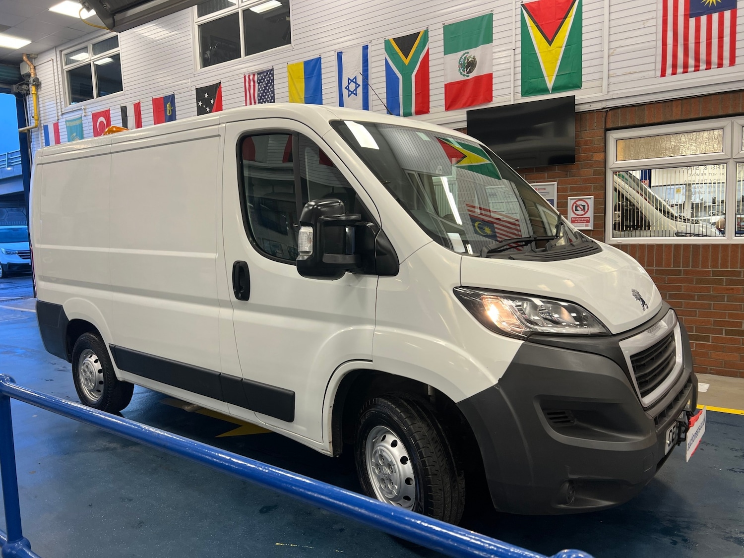 Used Peugeot Boxer 2015 for sale - 77225464: Photo 2