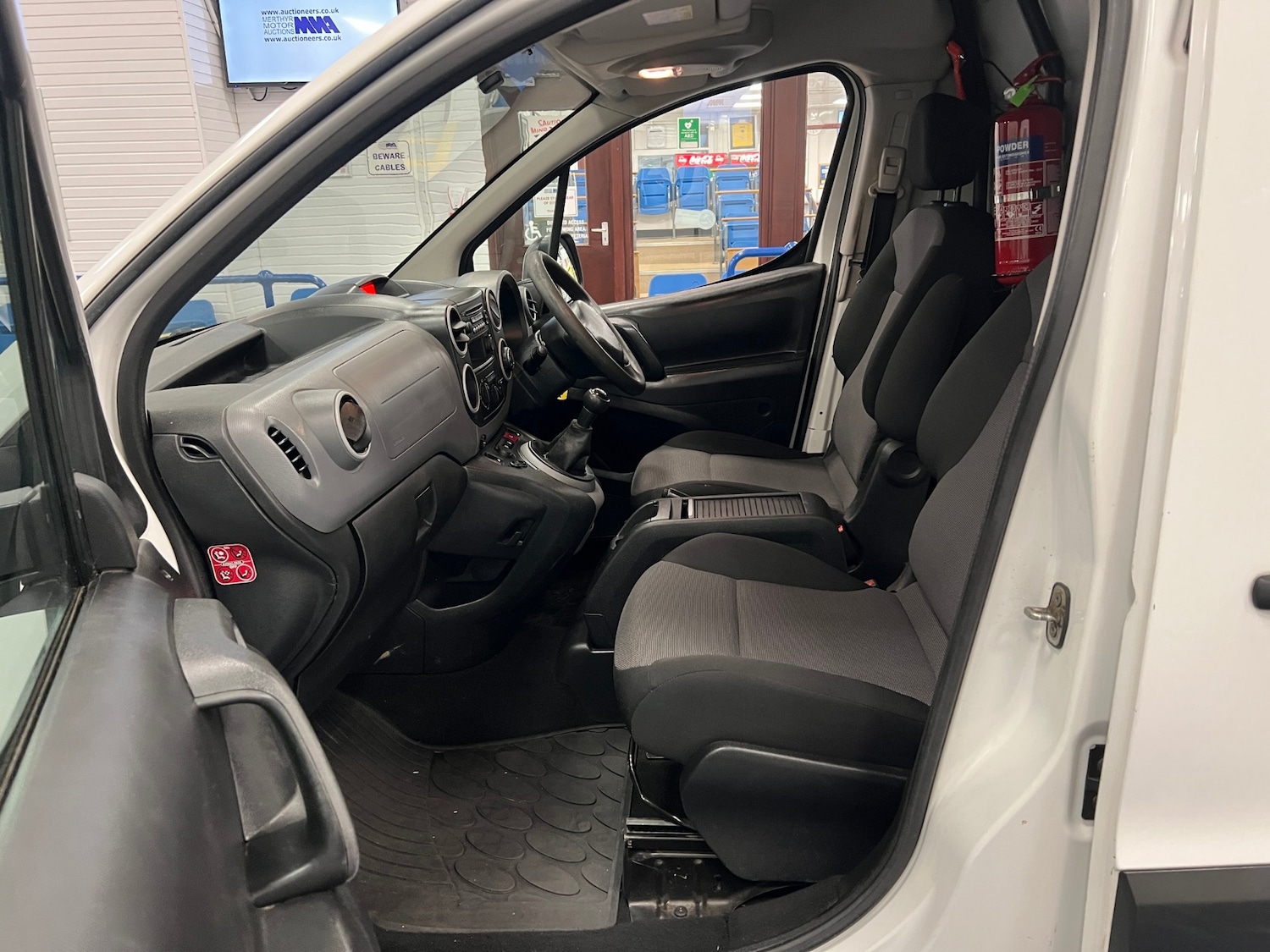 Used Peugeot Partner 2018 for sale - 77649869: Photo 13