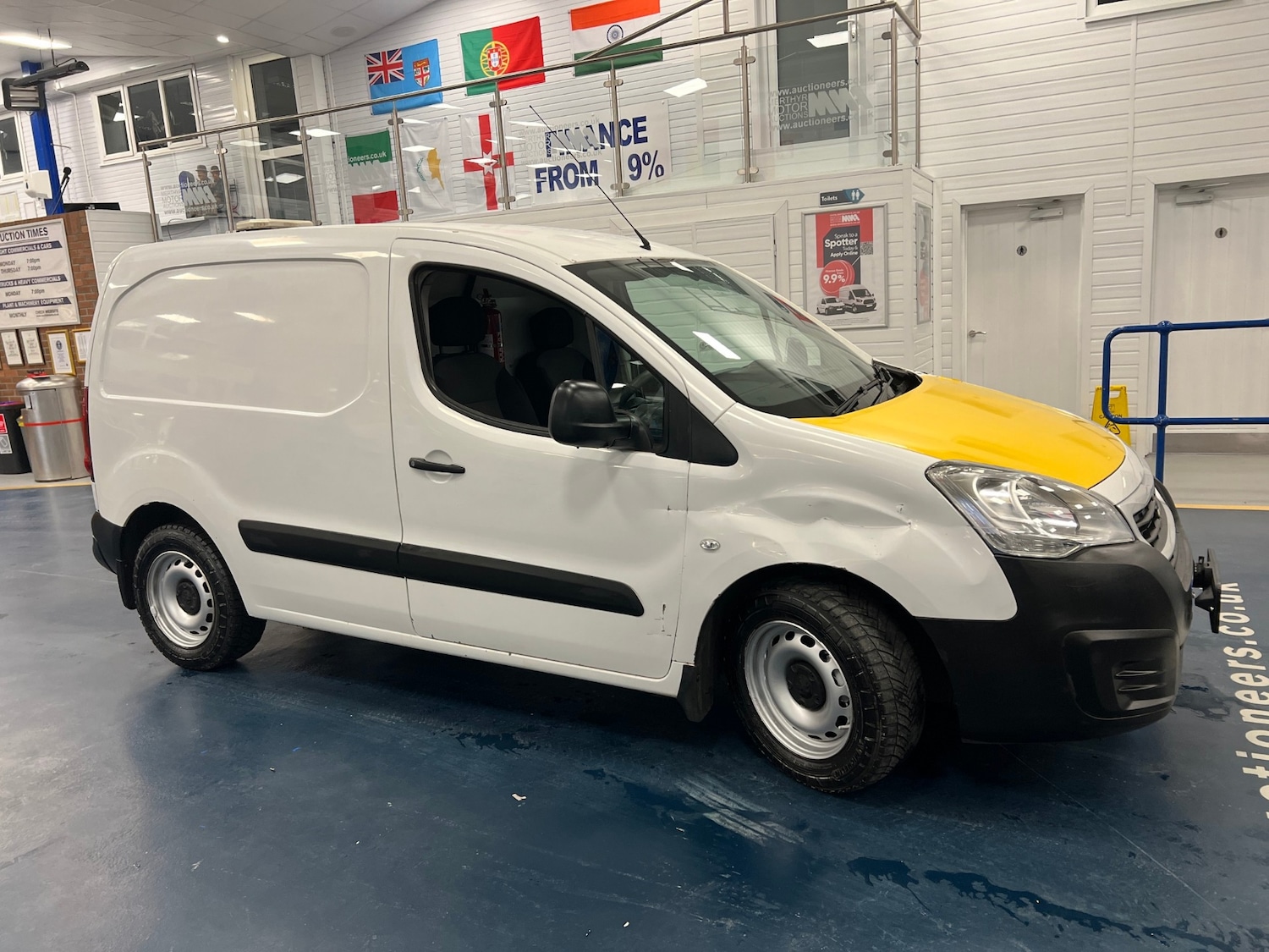 Used Peugeot Partner 2018 for sale - 77649869: Photo 2