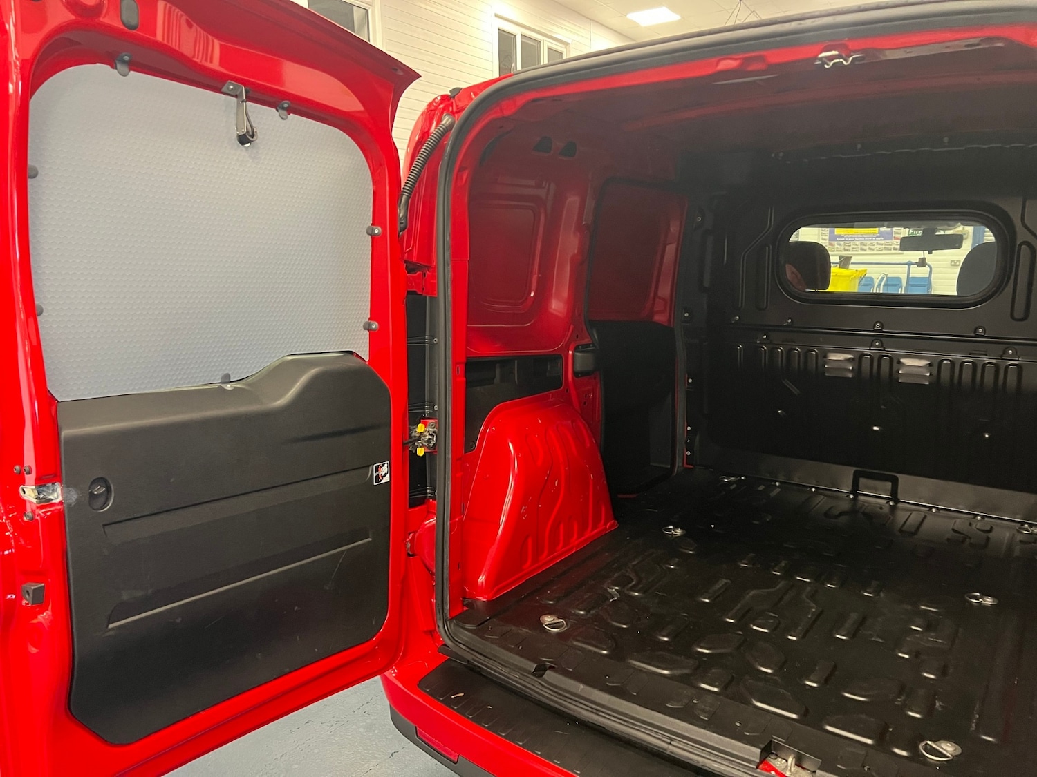 Used Fiat Doblo 2018 for sale - 78108310: Photo 12