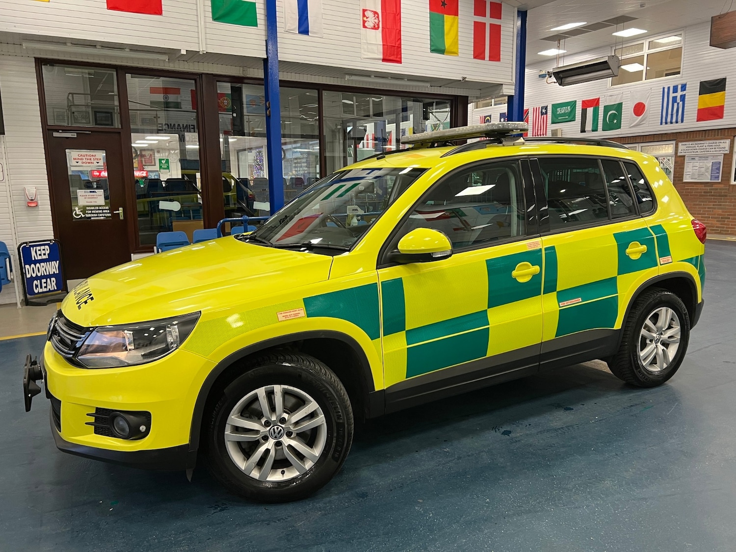 Used Volkswagen Tiguan 2015 for sale - 76922051: Photo 3