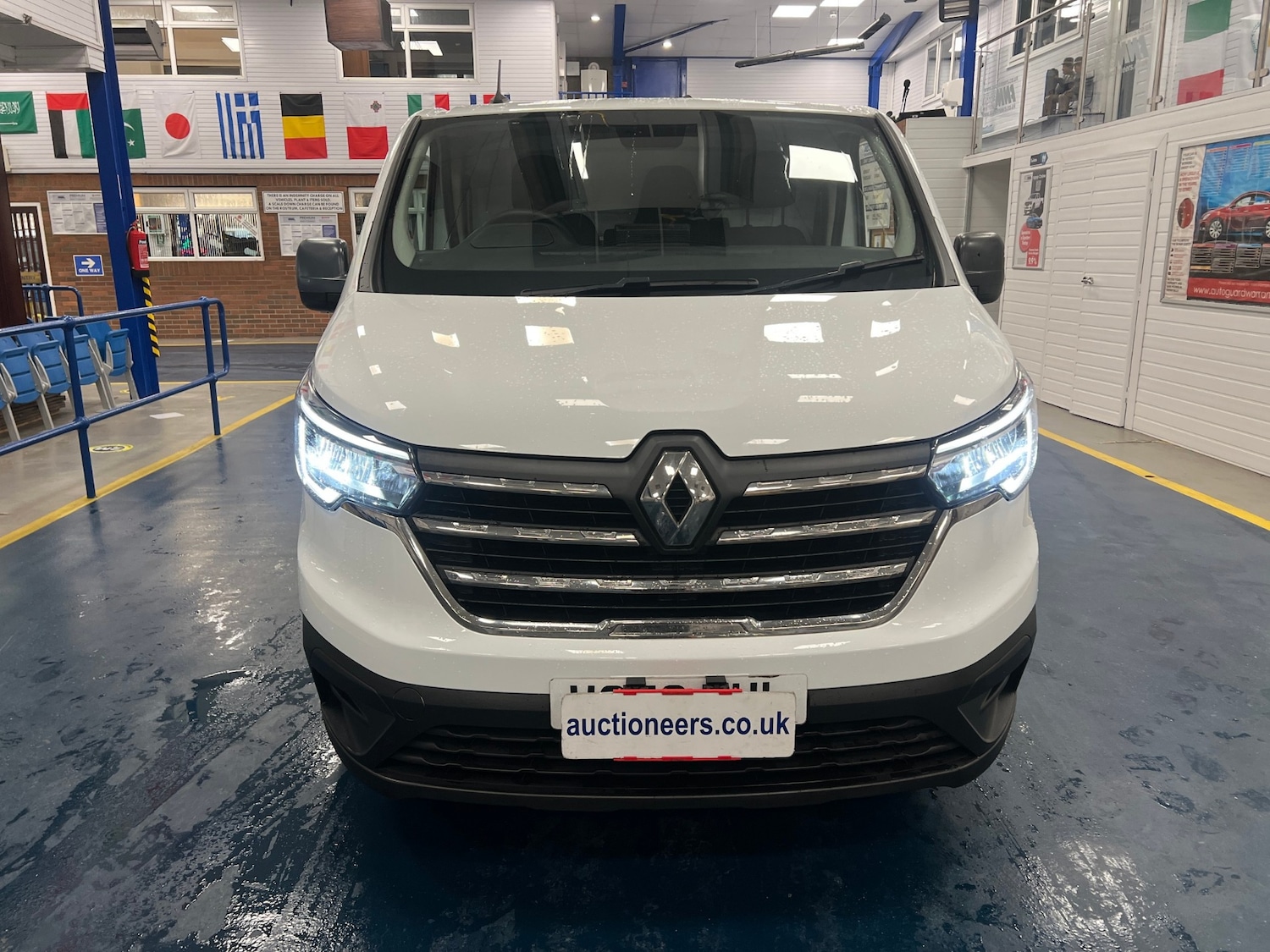 Used Renault Trafic 2023 for sale - 76860135: Photo 9