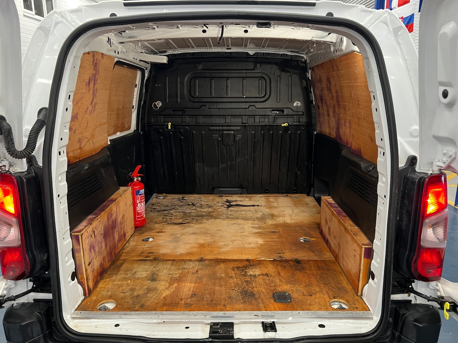 Used Peugeot Partner 2020 for sale - 77661977: Photo 11