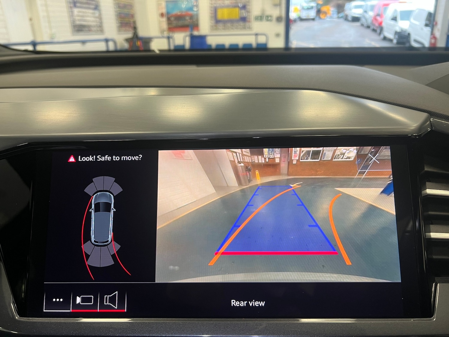 Used Audi Q4 e-tron 2022 for sale - 77406528: Photo 18