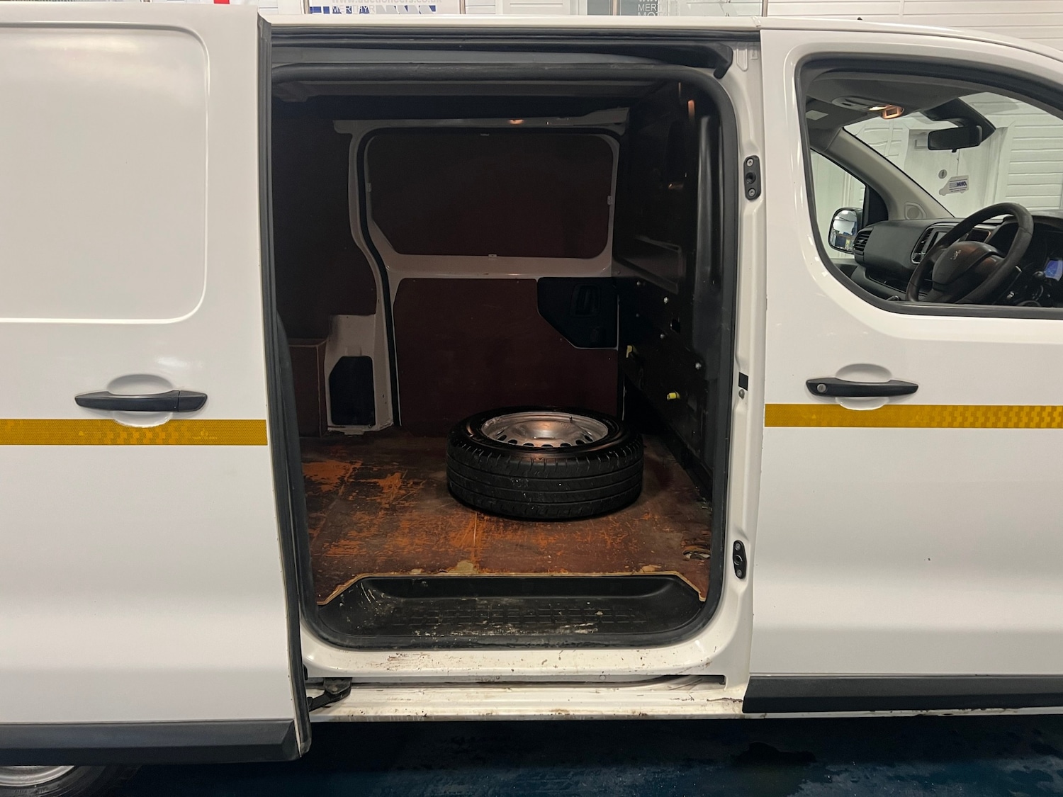 Used Peugeot Expert 2019 for sale - 76709210: Photo 7