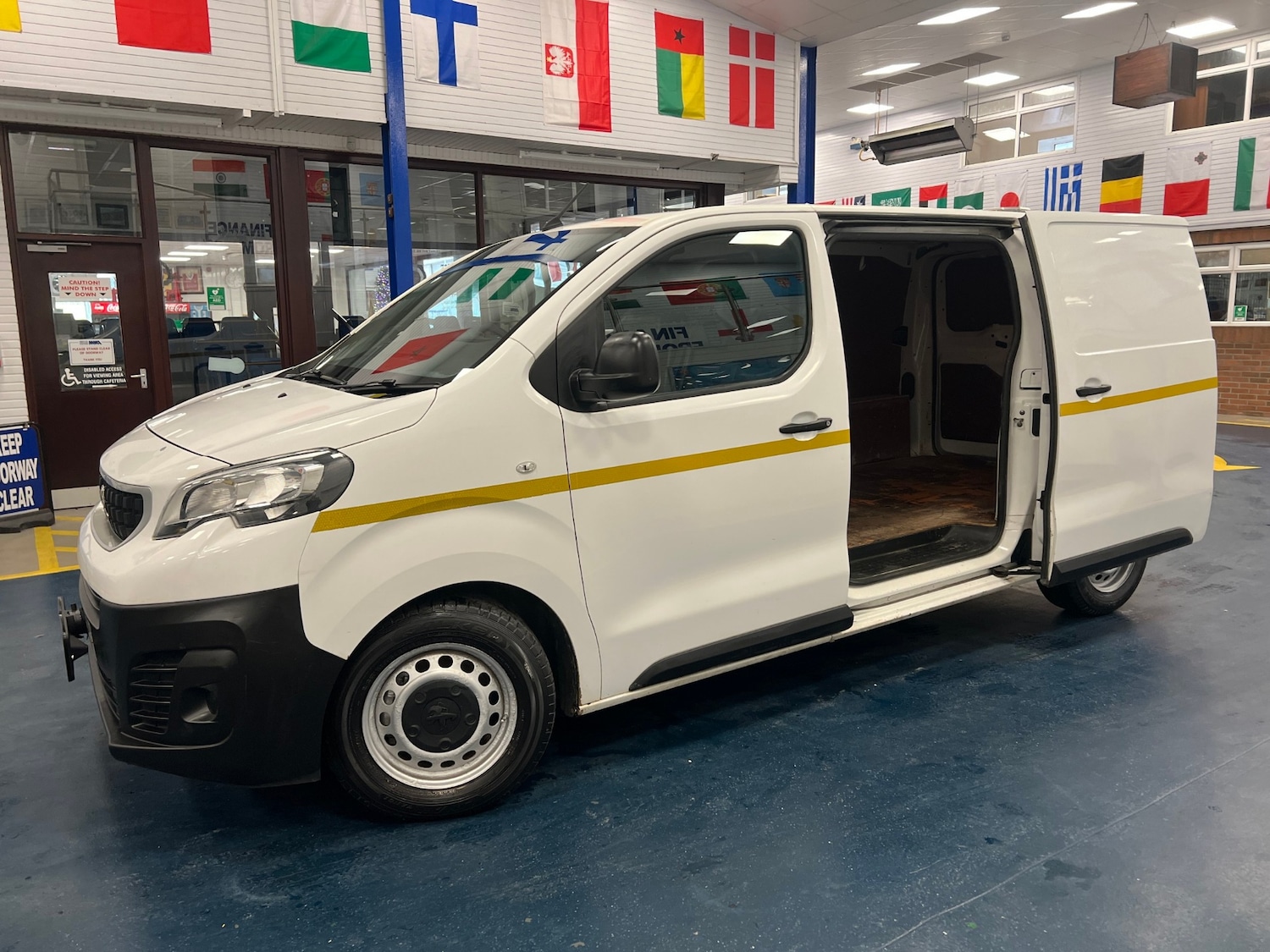 Used Peugeot Expert 2019 for sale - 76709210: Photo 8