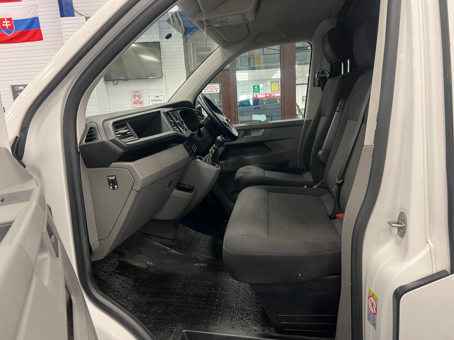 Used Volkswagen Transporter 2020 for sale - 77592259: Photo 14