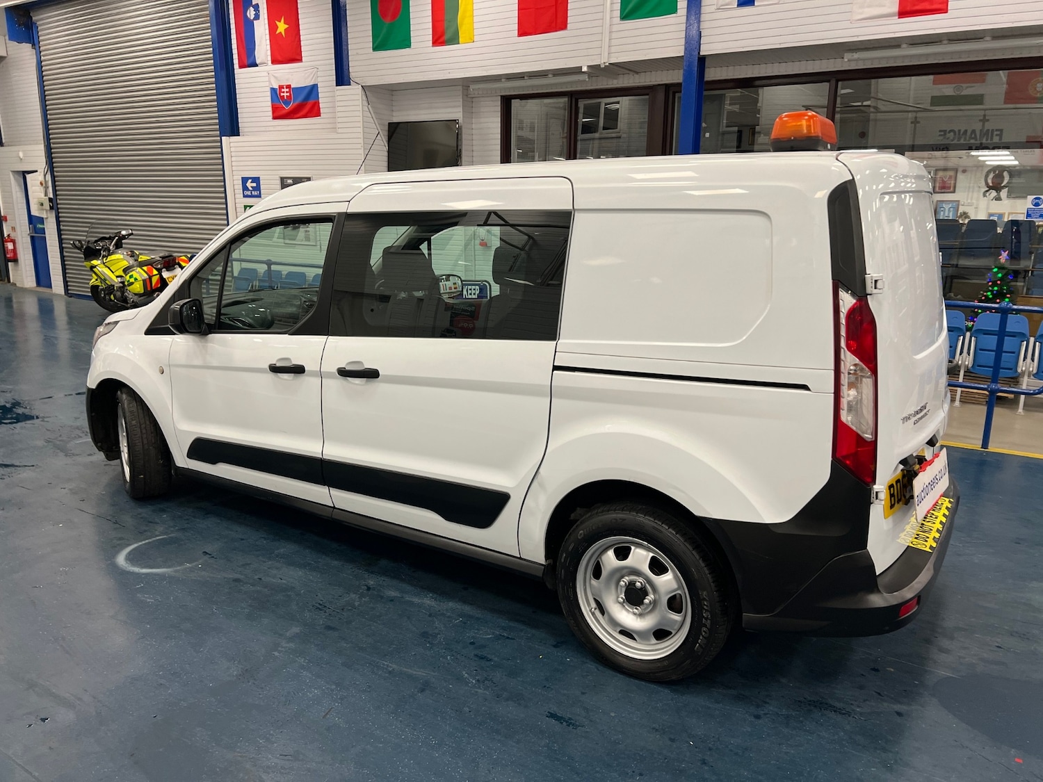 Used Ford Transit Connect 2020 for sale - 76696311: Photo 4