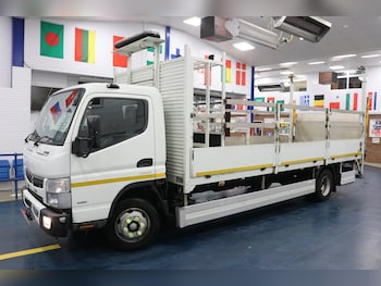 Used Mitsubishi Canter 2019 for sale - 73721575: Photo