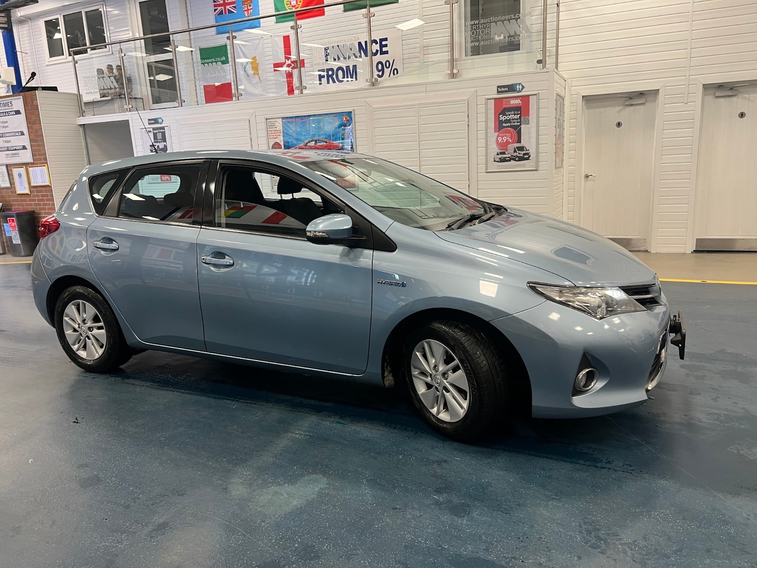 Used Toyota Auris 2014 for sale - 77151354: Photo 2