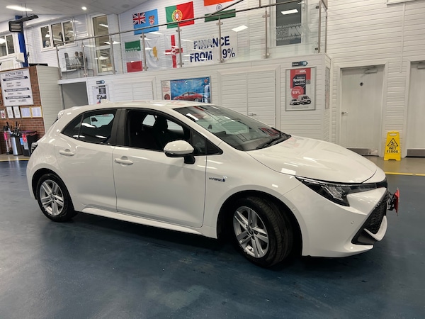 Used Toyota Corolla 2021 for sale - 75064041: Photo 2