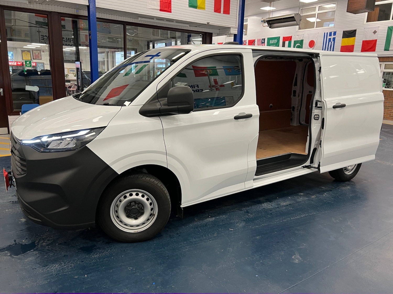 Used Ford Transit Custom 2024 for sale - 77602022: Photo 6