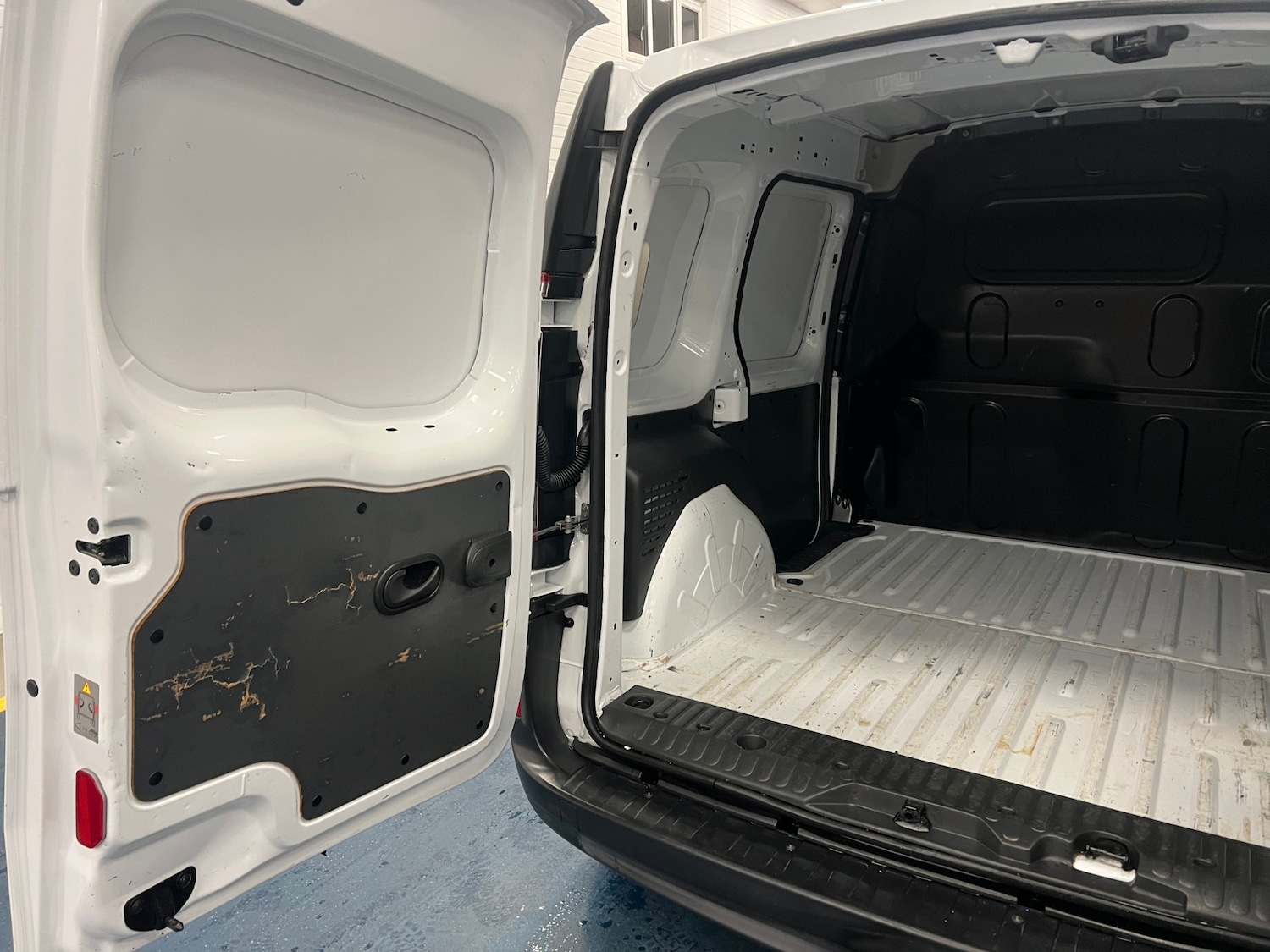 Used Renault Kangoo 2021 for sale - 76971145: Photo 14