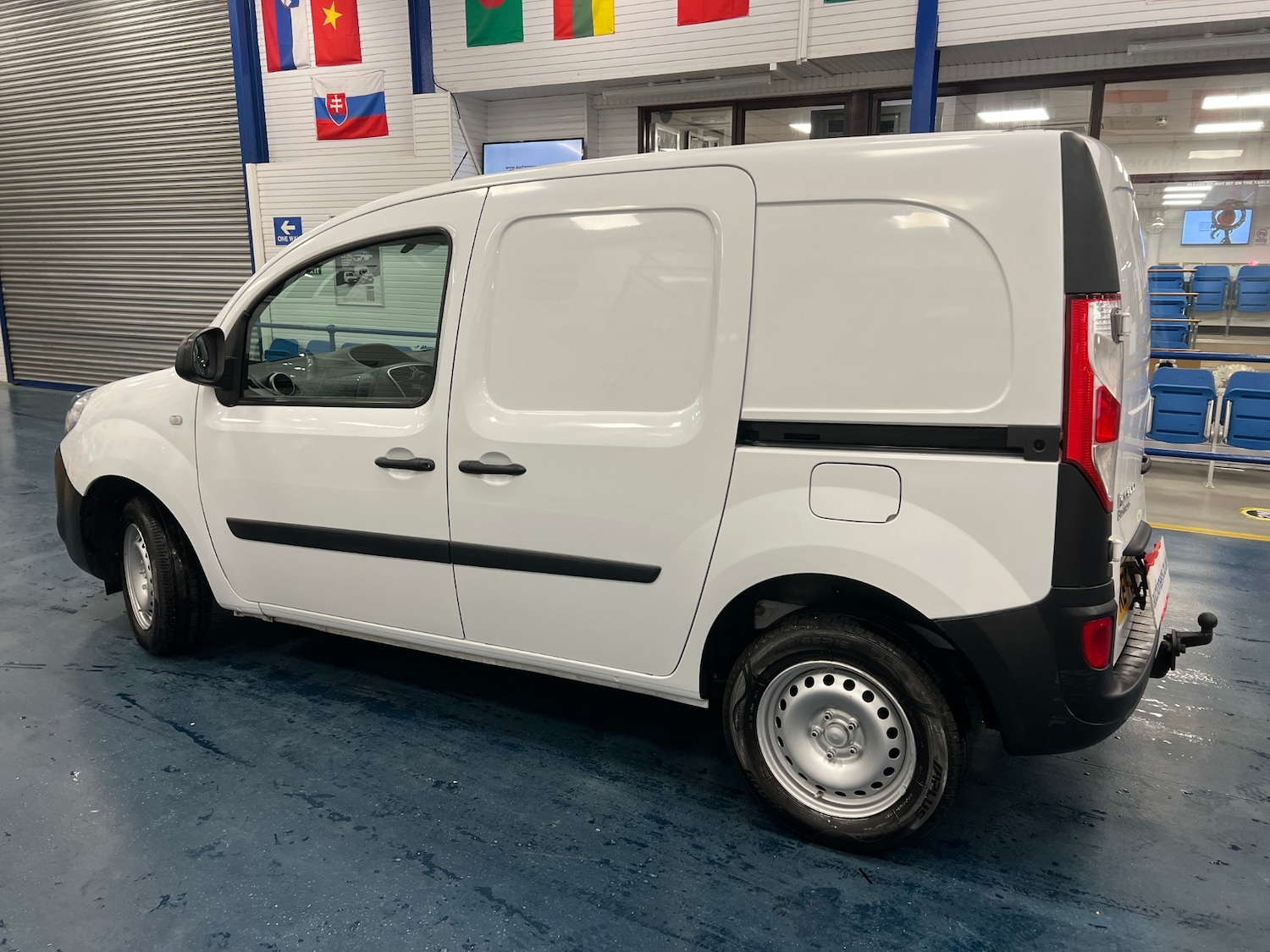 Used Renault Kangoo 2021 for sale - 76971145: Photo 4